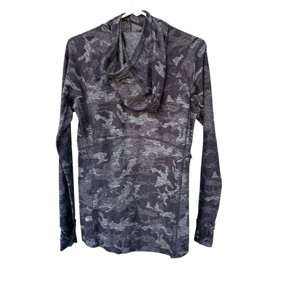 Lululemon Outrun the Elements 1/2 Zip Sweatshirt - Size 4 - Gray Camo - Picture 9 of 13